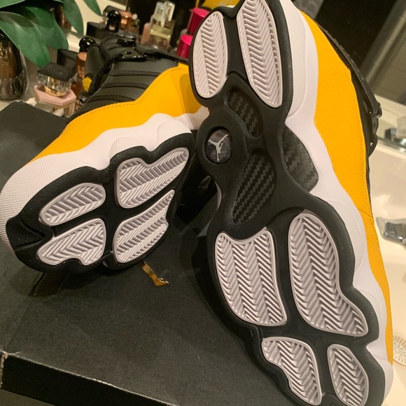 JORDAN SIX RINGS “Taxis” - Picture 4 of 7
